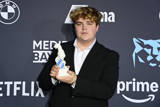 Lorenzo Germeno bei der Verleihung vom Blauer Panther - TV & Streaming Award 2024 in der BMW Welt. München, 23.10.2024
