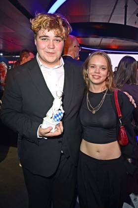 Lorenzo Germeno mit Begleitung bei der Verleihung vom Blauer Panther - TV & Streaming Award 2024 in der BMW Welt. München, 23.10.2024
