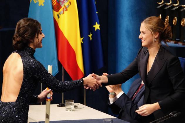 2024 Princess of Asturias Awards Presentation Ceremony in Oviedo Olympic athlete Carolina Marin receives the 2024 Princess of Asturias Award for Sports, during the 2024 Princess of Asturias Awards Presentation Ceremony at the Campoamor Theater, on October 25, 2024, in Oviedo, Asturias Spain The Princess of Asturias Foundation celebrates today the annual Princess of Asturias Awards, The objectives of the Foundation are to contribute to the exaltation and promotion of scientific, cultural and humanistic values that are universal heritage, through eight categories of awards 25 OCTOBER 2024 PRINCESS OF ASTURIAS QUEENS PRINCESS INFANTA PRIZES ASTURIES ASTURIAS CAMPOAMOR AWARDS Oviedo Asturias Oviedo Asturias Asturias Oviedo Asturias Spain  Copyright: xXuanxCuetox 6301872