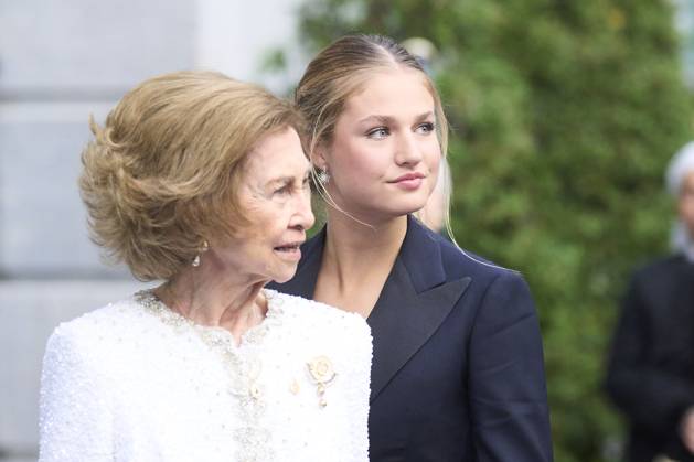 25-10-2024 Gala Princess Leonor and Queen Sofia during the 2024 Princess of Asturias awards ceremony at the Campoamor theater in Oviedo. The Princess of Asturias Awards are presented annually to individuals or organizations from around the world for their achievements in science, arts, literature, humanities, and sports. No Spain Â  Copyright: xPPEx