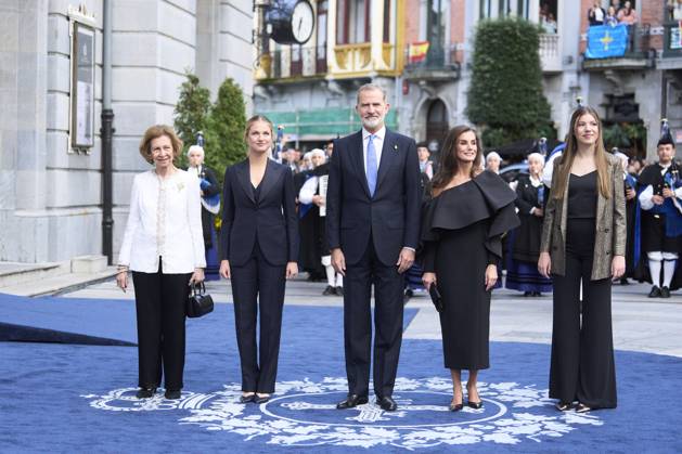 Princesa de Asturias Awards 2024 - Arrival to Ceremony King Felipe VI of Spain, Queen Letizia of Spain, Crown Princess Leonor, Princess Sofia, The former Queen Sofia arrival at Campoamor Theatre for the Ceremony during Princess of Asturias Awards 2024 on October 25, 2024 in Oviedo, Spain Photo by IMAGO MPG Oviedo Campoamor Theatre Asturias Spain  Copyright: xMPGx