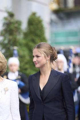 Princesa de Asturias Awards 2024 - Arrival to Ceremony Crown Princess Leonor arrival at Campoamor Theatre for the Ceremony during Princess of Asturias Awards 2024 on October 25, 2024 in Oviedo, Spain Photo by IMAGO MPG Oviedo Campoamor Theatre Asturias Spain  Copyright: xMPGx