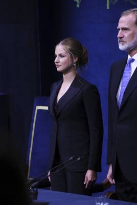 Princesa de Asturias Awards 2024 - Ceremony Gala Crown Princess Leonor attends Ceremony Gala during Princess of Asturias Awards 2024 at Campoamor Theatre on October 25, 2024 in Oviedo, Spain Photo by IMAGO MPG Oviedo Campoamor Theatre Asturias Spain  Copyright: xMPGx