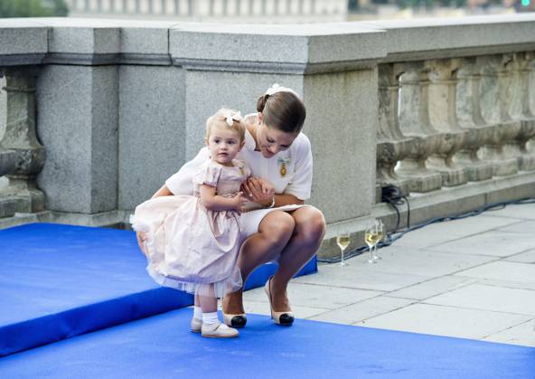 Kronprinsessan Victoria och prinsessan Estelle Kungen 40 ar pa tronen 2013-09-15 (c) Peter Wixtröm Aftonbladet IBL Bildbyra * * * EXPRESSEN OUT * * * AFTONBLADET 85326 kungahus Sverige x2512x Copyright: xPeterxWixtröm Aftonbladet TTx