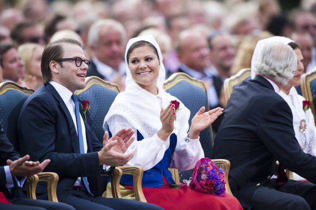 EXPRESSEN OUT