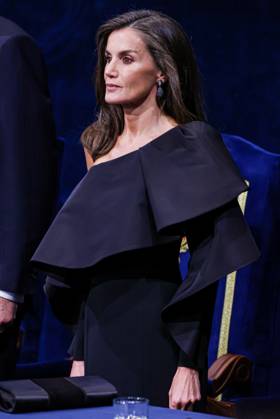 Princess Of Asturias Awards 2024 Ceremony - Oviedo Queen Letizia of Spain, King Felipe of Spain. Princess Leonor, Princess Sofia attend the Princess of Asturias awards gala 2024 at the Campoamor theater on the 25th of October of 2024 in Oviedo, Spain by Archie Andrews ABACAPRESS.COM Oviedo Spain  Copyright: xAndrewsxArchie ABACAx