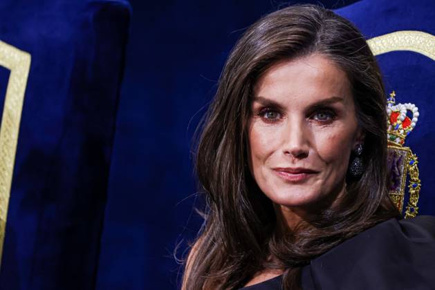 Princess Of Asturias Awards 2024 Ceremony - Oviedo Queen Letizia of Spain, King Felipe of Spain. Princess Leonor, Princess Sofia attend the Princess of Asturias awards gala 2024 at the Campoamor theater on the 25th of October of 2024 in Oviedo, Spain by Archie Andrews ABACAPRESS.COM Oviedo Spain  Copyright: xAndrewsxArchie ABACAx