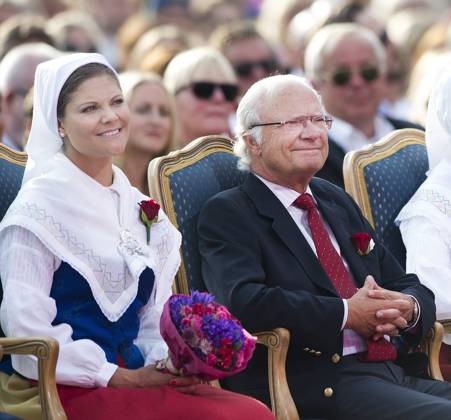 kronprinsessan Victoria, kung Carl XVI Gustaf Victoriadagen i Borgholm, Öland 2013-07-14 (c) WIXTRÖM PETER Aftonbladet IBL Bildbyra * * * EXPRESSEN OUT * * * AFTONBLADET 85326 kungahus Sverige x2512x Copyright: xPeterxWixtröm Aftonbladet TTx