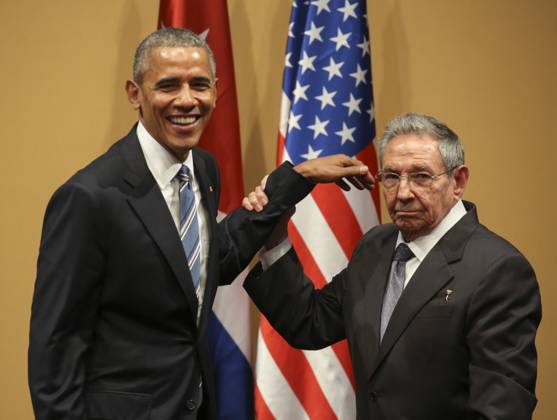 21 de marzo de 2016 La Habana Cuba El presidente de los Estados Unidos Barack Obama llega hasta el Palacio de la Revolucion para entregar una ofrenda floral en el monumento a Jose Marti y luego reunirse con el Presidente Raul Castro. Foto: Dennis M. Rivera Pichardo Especial El Nuevo Dia La Habana La Habana Puerto Rico EDITORIAL USE ONLY