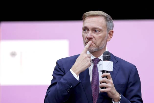 News Themen der Woche KW44 Bilder des Jahres 2024, News 10 Oktober News Bilder des Tages Politiker Christian Lindner (FDP), Bundesminister für Finanzen, spricht beim Bürgerdialog JETZT im Bürgerhaus Stollwerck. Köln, 29.10.2024 NRW Deutschland Copyright: xChristophxHardtx