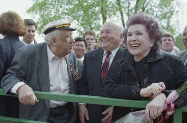 MOSCOW, RUSSIA. May 8, 1996. Actor Yuri Nikulin, mayor of Moscow Yury Luzhkov and famous singer Galina Vishnevskaya participate in the official opening of Moscow Zoo held at the main entrance of the zoo. Oleg Buldakov TASS  18086548