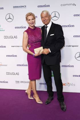 Grit Weiss und Jo Groebel bei der Verleihung vom Emotion Award am 6.11.2024 in Hamburg Emotion Award 2024 in Hamburg
