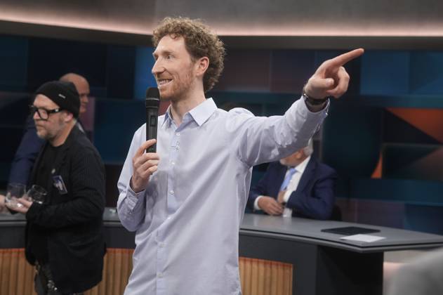 Louis Klamroth in der ARD-Talkshow hart aber fair im Studio Adlershof. Berlin, 11.11.2024