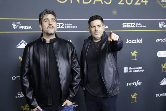 Photocall prior to the gala of the Ondas Awards 2024 The group Estopa during the photocall prior to the gala of the Ondas Awards at the Liceu, on November 14, 2024, in Barcelona, Catalonia Spain The Ondas Awards, created in 1945, are awarded annually by the Promotora de Informaciones S A Grupo PRISA through Radio Barcelona of Cadena SER, with the aim of rewarding the quality and popularity of productions, as well as professional careers in radio, television, music and radio advertising 14 NOVEMBER 2024 ONDAS AWARDS PHOTOCALL POSED FAMOSOSOS PREMIOS RADIO TELEVISIÓN Kike Rincó Barcelona Catalunya Catalunya Barcelona Catalunya Espana Copyright: xKikexRinconx 6341374