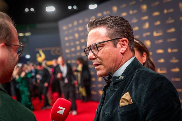 30. Verleihung der Goldenen Henne in Leipzig. Der MDR (Mitteldeutsche Rundfunk) produziert in Zusammenarbeit mit Super Illu den größten Publikumspreis in Ostddeutschland. Hier der Volksmusik Sänger und Moderator Stefan Mross Goldene Henne 2024