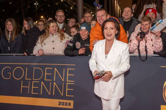 Leipzig - 30. Goldene Henne Preisverleihung in der Messe Leipzig 15.11.2024 Leipzig, Messe Im Foto: Ute Freudenberg, Sängerin Am Freitagabend findet die Verleihung Goldene Henne 2024, gemeinsam veranstaltet von SuperIllu und MDR-Fernsehen, wieder in Leipzig statt. Deutschlands größter Publikumspreis wird dieses Jahr zum 30. Mal vergeben. Dazu eingeladen sind zahlreiche regionale, nationale und internationale Stars. Die Preisverleihung findet in der Messe Leipzig statt. Leipzig Messe Leipzig Sachsen Deutschland Copyright: xEHLxMedia ChrisxLässigx 20241115_goldene-henne-cl-1_3