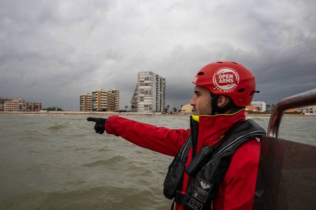 The Open Arms ship participates in the search for victims of the DANA in Valencia An Open Arms volunteer participates in the search for victims after the DANA, on November 16, 2024, in Valencia, Comunidad Valenciana Spain The NGO Open Arms ship arrived in Valencia on November 8 to participate in the search for victims after the passage of the DANA through the province of Valencia, which has already left more than 200 dead since October 29 16 NOVEMBER 2024 SHIP NGO OPEN ARMS VICTIMS DANA TEMPORARY Valencia Comunidad Valenciana Valencia Comunidad Valenciana Spain  Copyright: xMatiasxChiofalox 6344919