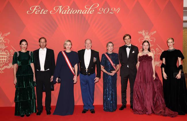 Bilder des Jahres 2024, Entertainment 11 November Entertainment Themen der Woche KW47 Entertainment Bilder des Tages NO TABLOIDS Monaco National Holiday Gala Evening NO TABLOIDS 311613 2024 11 19 MONACO Monaco Wittstock, Charlene Princess of Monaco Prince Albert II Monaco Princess Caroline Monaco Santo Domingo, Tatiana Casiraghi, Andrea Monaco Princess Alexandra Hanover Borromeo, Béatrice  Copyright: xJean-CharlesxVinajx xStarfacex STAR_311613_022