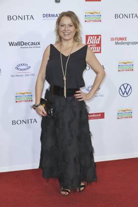 Nova Meierhenrich bei der 17. Verleihung der Goldenen Bild der Frau 2024 im Stage Theater Neue Flora. Hamburg, 20.11.2024