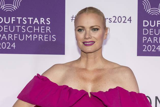 Model Franziska Knuppe bei den DUFTSTARS 2024 - Deutscher Parfumpreis Verleihung des deutschen Parfumpreises DUFTSTARS durch die Fragrance Foundation am 21.11.2023, Rheinterrassen, Duesseldorf.