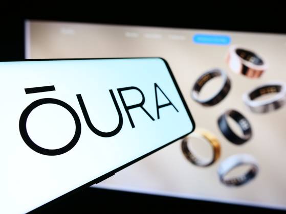 Illustration logos in Germany - 11 July 2024 In this photo illustration, a smartphone with the logo of Finnish health technology company Oura Health Oy is seen in front of business website. Germany Copyright: xTimonxSchneiderx xSOPAxImagesx TSCHNEIDER_40518 Oura Health P7533484