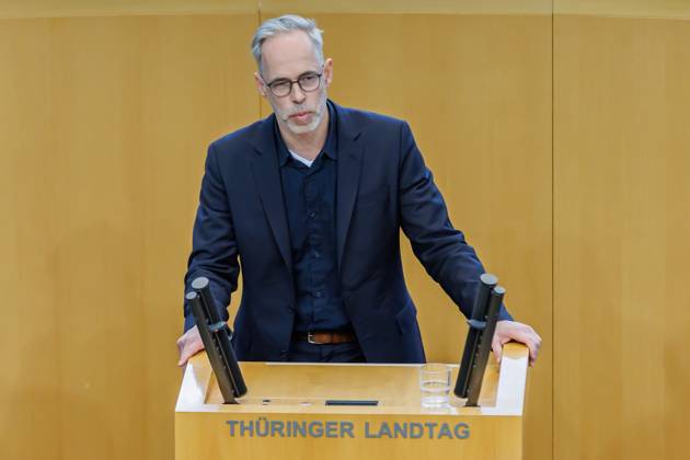 Roberto Kobelt (BSW) am Rednerpult, 13.11.2024, Erfurt (Deutschland), Politik, Thüringer Landtag, 2. Plenarsitzung