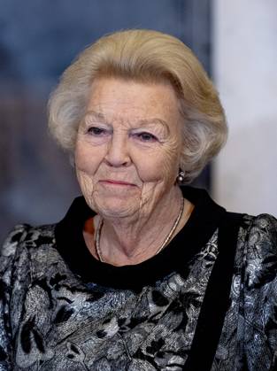 26-11-2024 Amsterdam Princess Beatrix attend the award ceremony of the Erasmus Prize of 150.000 euro to Indian writer Amitav Ghosh (Kolkata, 1956) at the Royal palace in Amsterdam. Â  Copyright: xPPEx