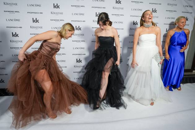Bilder des Jahres 2024, Entertainment 11 November Entertainment Bilder des Tages KK med 150 arsjubileum Oslo 20241126. Gjester ankommer rod loper pa Grand Hotel hvor kjendiser ankommer. Foto: Lise Aserud NTB Oslo Norge _pXQqoRyWU0 EDITORIAL USE ONLY Ref:_BNC_ENT_pXQqoRyWU0.jpg Copyright: xLisexAserudx xNTBx