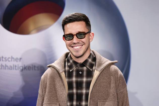 Sänger Nico Santos bei der Verleihung des Deutschen Nachhaltigkeitspreis im Maritim Hotel Düsseldorf. Düsseldorf, 28.11.2024 NRW Deutschland Copyright: xChristophxHardtx