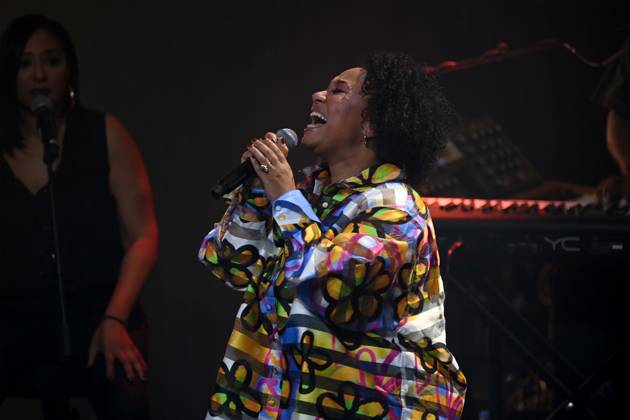 Emeli SANDE, Saengerin, Musikerin, singend, Gesang, Konzert, Verleihung Deutscher Nachhaltigkeitspreis in Duesseldorf am 29.11.2024.