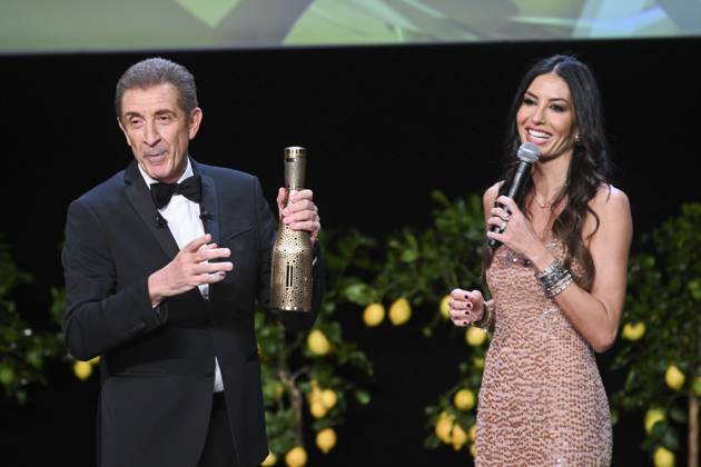 Monte Carlo: Montecarlo, 21st Montecarlo Film Festival - Award Ceremony In the photo: Elisabetta Gregoracci, Ezio Greggio Monte Carlo  - ZUMAp169 20241201_zea_p169_100 Copyright: xManuelexMangiarottix