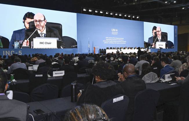 Bilder des Jahres 2024, News 12 Dezember News Themen der Woche KW48 News Bilder des Tages U.N. committee to address plastic pollution The U.N. Intergovernmental Negotiating Committee holds a plenary session on the final day of the fifth meeting to develop a legally binding global treaty on plastic pollution in Busan, South Korea, on Dec. 1, 2024.  A14AA0003807520P