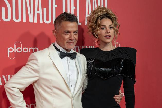 Entertainment Bilder des Tages December 4, 2024, Madrid, Madrid, Spain: ALEJANDRO SANZ and CANDELA MARQUEZ attends Vanity Fair Person of the Year Award 2024: Ã¢â‚¬oeALEJANDRO SANZÃ¢â‚¬Â at the NEOMUDEJAR MUSEUM on December 04, 2024 in Madrid, Spain. Madrid Spain - ZUMAc312 20241204_zsp_c312_021 Copyright: xOscarxManuelxSanchezx