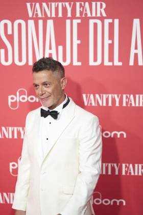 Alejandro Sanz Vanity Fair Person of the Year Award 2024 Alejandro Sanz attends Vanity Fair Person of the Year Award 2024 at La Neomudejar Museum on December 4, 2024 in Madrid, Spain Photo by IMAGO MPG Madrid La Neomudejar Museum Madrid Spain  Copyright: xMPGx