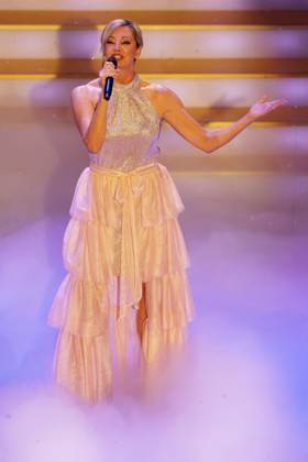 Das Adventsfest der 100.000 Lichter - Jubiläumsshow Tanja Lasch beim Adventsfest der 100.000 Lichter am 30.11.2024 im Congress Center Suhl. Thüringen, Deutschland.