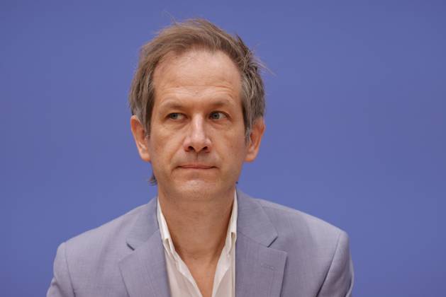 Prof. Dr. Marc Helbling, Mitglied des Sachverständigenrat für Integration und Migration (SVR), Deutschland, Berlin, Bundespressekonferenz, Thema: Ergebnisse des SVR-Integrationsbarometers 2024