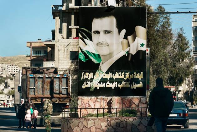 Großplakate mit dem Konterfei des Präsidenten Baschar al-Assad, Straße nach Damaskus, Syrien