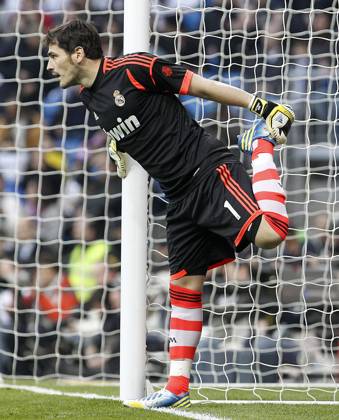 Real Madrid s Iker Casillas during La Liga match.January 06,2013. ( ALFAQUI Acero) MADRID SPAIN EDITORIAL USE ONLY Copyright: xx Acerox dpphotos165420