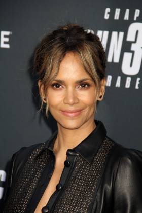 Halle Berry 05 15 2019 John Wick: Chapter 3 - Parabellum Premiere held at the TCL Chinese Theatre in Hollywood, CA Photo by Kazuki Hirata HollywoodNewsWire.co EDITORIAL USE ONLY Copyright: xHollywoodNewsWire.cox KazukixHiratax xHollywoodNewsWirx hnphotos078284