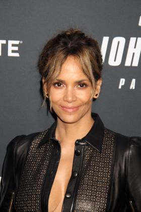 Halle Berry 05 15 2019 John Wick: Chapter 3 - Parabellum Premiere held at the TCL Chinese Theatre in Hollywood, CA Photo by Kazuki Hirata HollywoodNewsWire.co EDITORIAL USE ONLY Copyright: xHollywoodNewsWire.cox KazukixHiratax xHollywoodNewsWirx hnphotos078298
