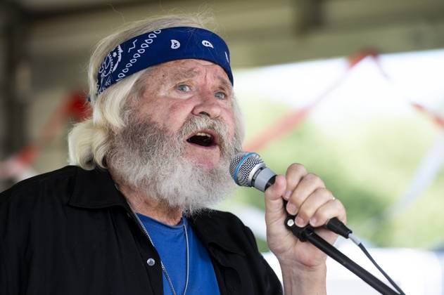Ben Jones CooterÕs Place UNITED STATES - SEPTEMBER 5: Former Rep. Ben ÒCooterÓ Jones performs with CooterÕs Garage Band during his birthday celebration at CooterÕs Place in Luray, Va., on Saturday, Sept. 5, 2020. (Photo By Bill Clark CQ Roll Call) Luray VA United States EDITORIAL USE ONLY Copyright: x x2020xCQ-RollxCallx BillxClarkx rollcallpix130178
