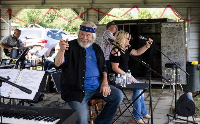 Ben Jones CooterÕs Place UNITED STATES - SEPTEMBER 5: Former Rep. Ben ÒCooterÓ Jones performs with CooterÕs Garage Band during his birthday celebration at CooterÕs Place in Luray, Va., on Saturday, Sept. 5, 2020. (Photo By Bill Clark CQ Roll Call) Luray VA United States EDITORIAL USE ONLY Copyright: x x2020xCQ-RollxCallx BillxClarkx rollcallpix130181