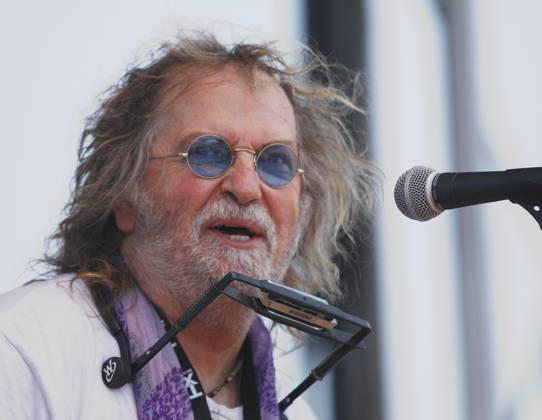 Willie Nelson s Picnic 2013 Ray Wylie Hubbard performs on the north stage at Willie Nelson s 4th of July Picnic at the Fort Worth Stockyards, Thursday, July 4, 2013, in Forth Worth, Texas. (Ben Noey Jr. Fort Worth Star-Telegram MCT) Fort Worth Texas USA EDITORIAL USE ONLY Copyright: xx BenxNoeyxJr.x krtphotoslive625632