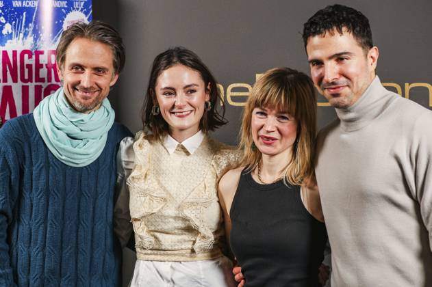 Axel Schreiber gestorben Axel Schreiber, Lea van Acken, Laura Fischer und Toni Gojanovic bei der Premiere des Kinofilms Fünf Finger sind ne Faust im CineMotion. Berlin, 07.01.2025
