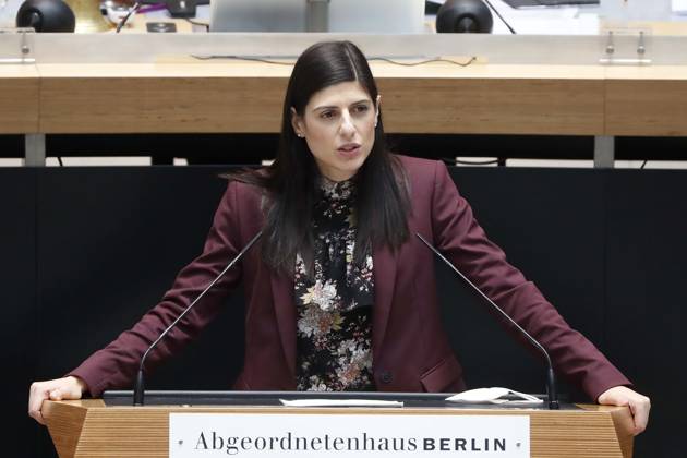Derya Caglar, SPD, Rede in der 75. Plenarsitzung Berliner Abgeordnetenhaus, Landesparlament, Berlin, Berlin Deutschland, Germany