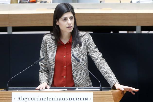 Derya Caglar, SPD, Rede in der 38. Plenarsitzung Berliner Abgeordnetenhaus, Landesparlament, Berlin, Berlin Deutschland, Germany