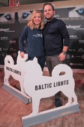 Susan Sideropoulos mit Ehemann Jakob Shtizberg, Baltic Lights, Schlittenhunderennen, Opening Party in Heringsdorf, Insel Usedom, Insel Usedom Deutschland, Germany