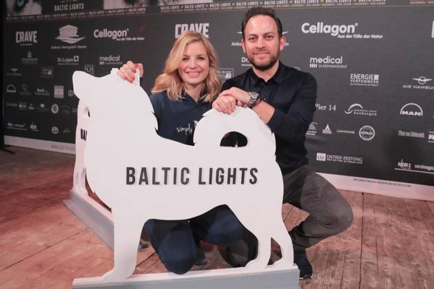 Susan Sideropoulos mit Ehemann Jakob Shtizberg, Baltic Lights, Schlittenhunderennen, Opening Party in Heringsdorf, Insel Usedom, Insel Usedom Deutschland, Germany