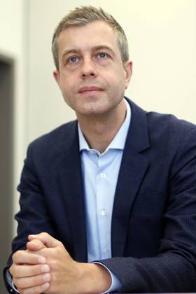Stefan Evers, Berliner CDU-Generalsekretaer, zum Europa-Wahlkampf 2019, in Berlin, auf Wahlkampftour fuer Weber, Portraet, Berlin Deutschland, Germany