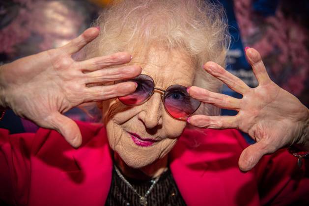Bilder des Jahres 2025, Entertainment 01 Januar Entertainment Themen der Woche KW03 Entertainment Bilder des Tages 15.1.2025 xesx Frankfurt, Kino Harmonie VIKA Filmisches Porträt der mit 84 Jahren ältesten D-Jane Polens - Virginia Vika Szmydt Bld zeigt Virginia Vika Szmydt